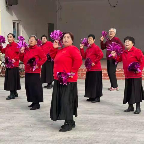 红旗街道汇丰路社区举办新春文艺演出活动