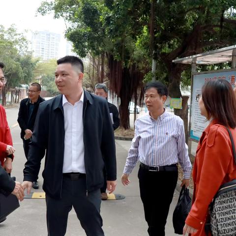 吴川市初中教学管理质量提升工作现场会在吴川一中顺利召开