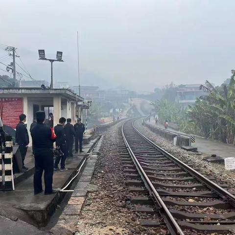 护航庙会平安路，共筑铁路安全线