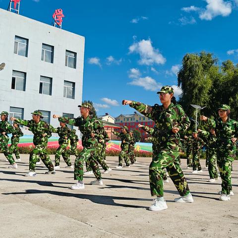 抚松县第六中学:炼少年体魄 强民族脊梁