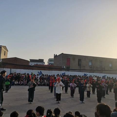 传承武术精粹，培育阳光体育——临颍县颍川教育集团七里学校武术社团活动纪实