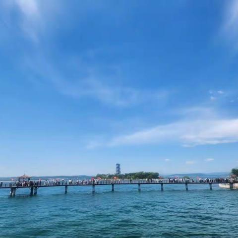 坚守岗位护平安，服务游客暖人心——溢泉湖景区“五一”在岗纪实