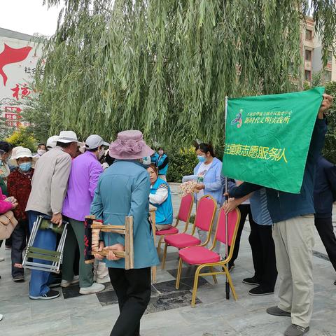 兴盛社区组织开展“关爱老人，传递爱心”主题义诊活动