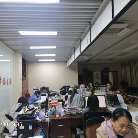 扣紧节日“安全扣”，当好安全“守门员”—舜耕路社区做好五一假期社区每日安全巡查寻访工作