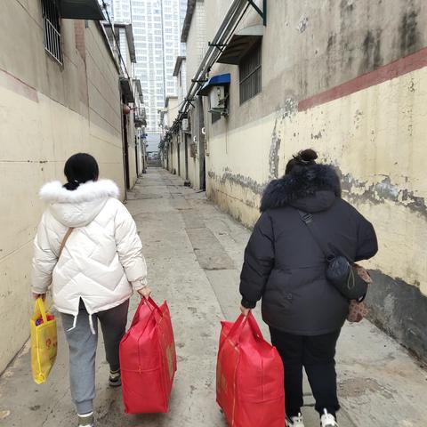 龙安区民政局开展“关爱你我他（她），温暖千万家”送温暖活动