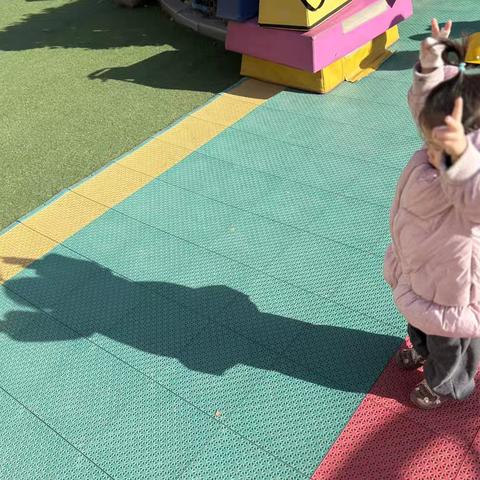 光影探秘之旅：星星💫科学课程中的发现与创造