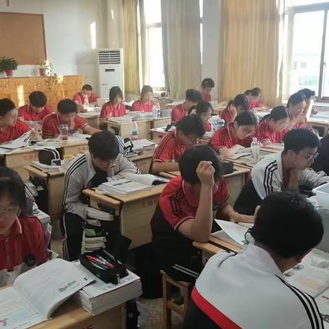 青春纪行，拾贰时光-兰荫中学高二12班成长特辑