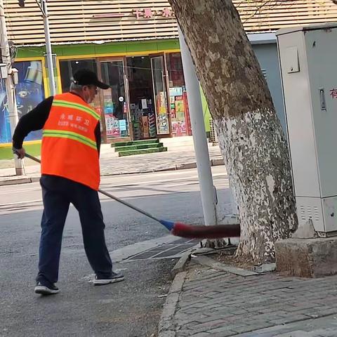 【劳动最光荣】坚守岗位迎五一，致敬最美环卫人