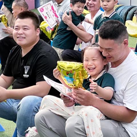 爱💕在父亲节🎀—育童幼儿园父亲节活动🥰