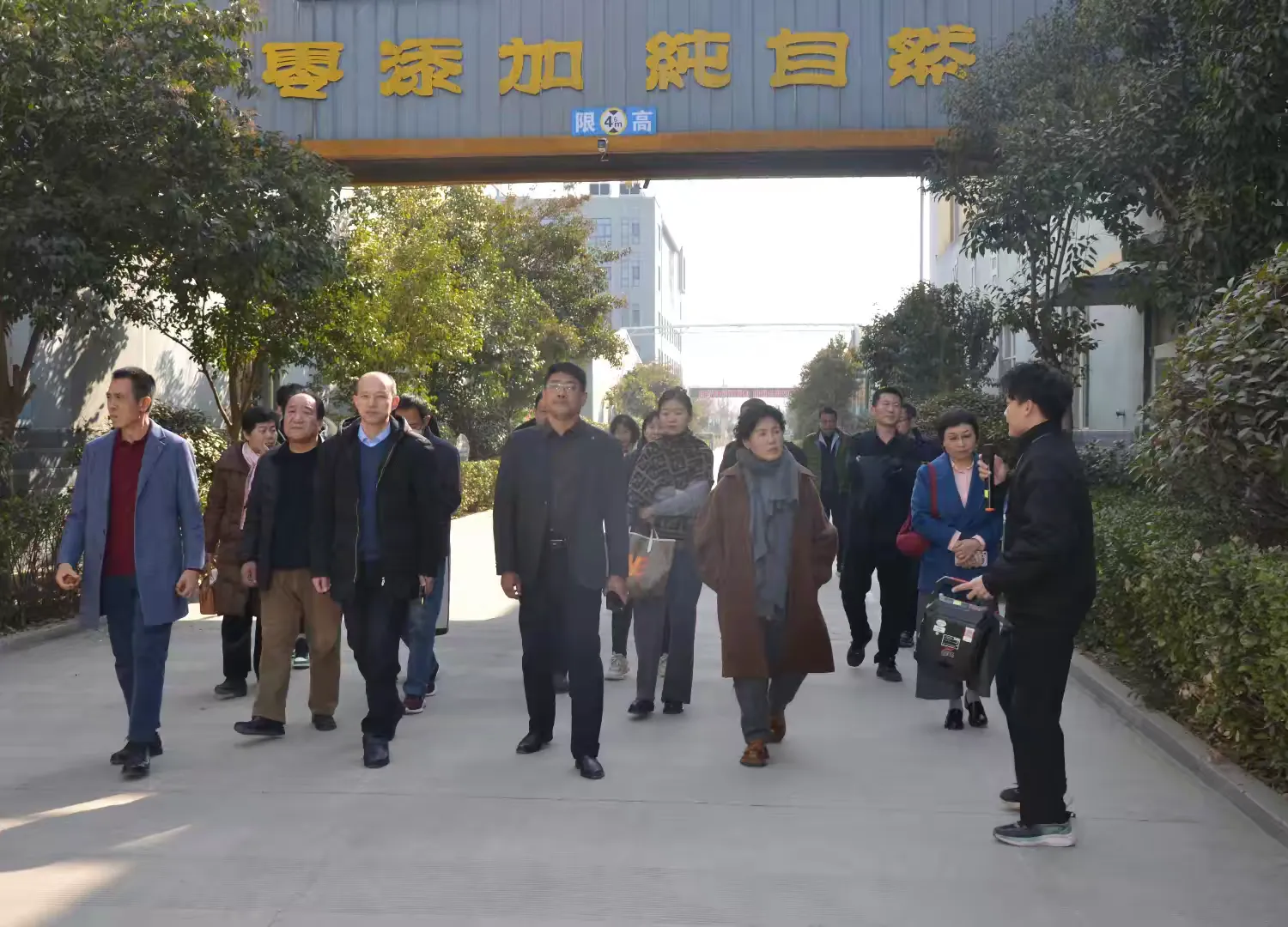 简篇-正信味业 | 健康厨房荣耀启程 共绘全民健康新篇章
