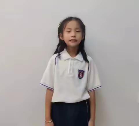 JFLS小学部一年级三班张若依家庭风采展示