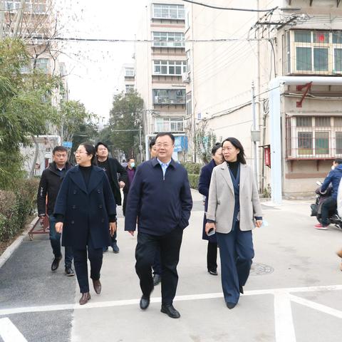 【天桥·泺口】市委宣传部二级巡视员赵善海一行到泺口街道香磨李社区督导检查环境卫生提升工作