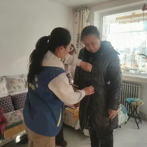 乘新二社区：寒冬送温暖，关爱特殊家庭暖人心