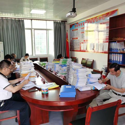 教学视导耕耘路 思教研学进行时 ——陆河县教师发展中心视导组到陆河县东坑中学开展教学视导活动