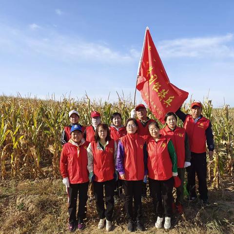 助农秋收解民忧   真情帮扶暖人心