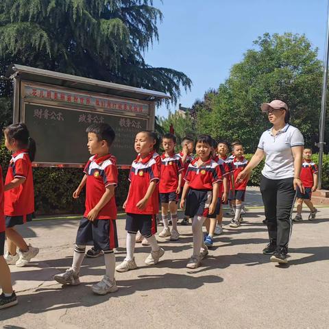 “幼小衔接，双向奔赴”郝壁幼儿园参观郝壁小学