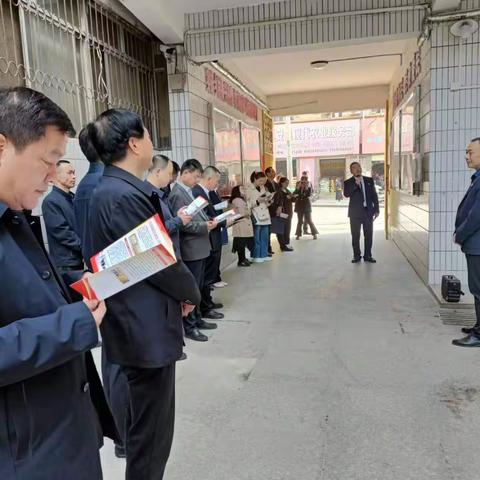 现场观摩采人长  相互交流补己短—镇安县委机关工委第一季度党建观摩活动走进民政局党支部