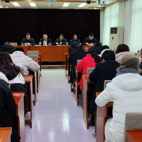 县民政局学习传达市县主题教育会议、县“两会”精神，安排部署重点工作