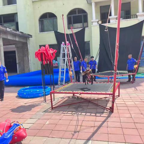 南芬区综合行政执法大队整治私自搭建游乐设施