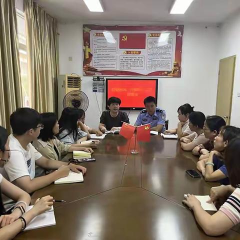 凤山镇闽凤社区以“汛”为令，闻“汛”而动，筑牢防汛“安全网”