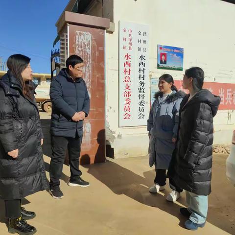 积极开展“双报到”服务群众“零距离”