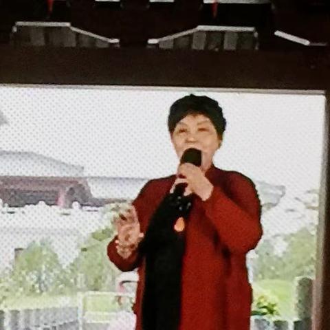 南阳戏曲爱好者踊跃参加《梨园天下》戏曲演唱、改善群众文化生活