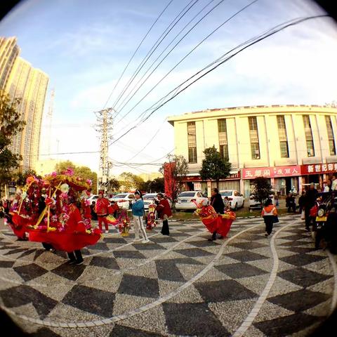 南阳市区群众民俗活动多姿多彩