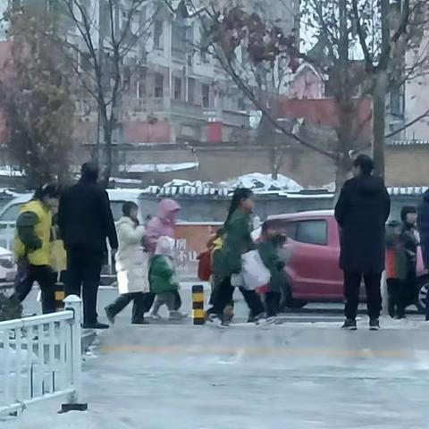 感恩有你   温暖护学