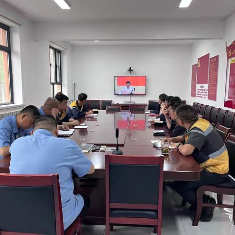 奎屯通信车间积极落实集团公司月度工作会议精神