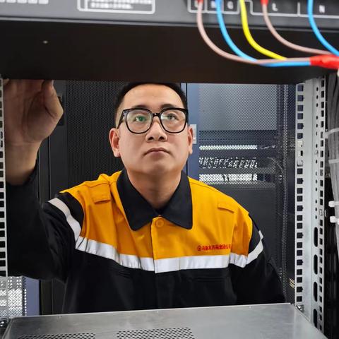 每月一星：张治勇——奎屯通信车间的匠心领航者