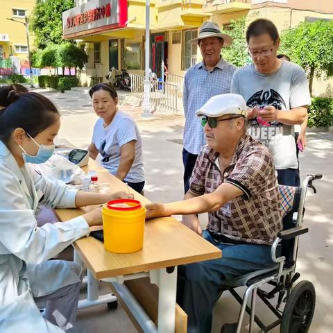 【双争活动】石家庄市裕华区裕翔街道文河社区开展“科普进社区  健康伴您行”为主题的义诊活动