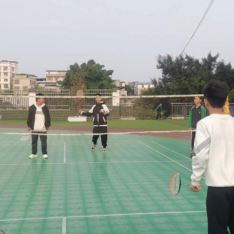 笑迎羽毛球场，寻找精彩无限