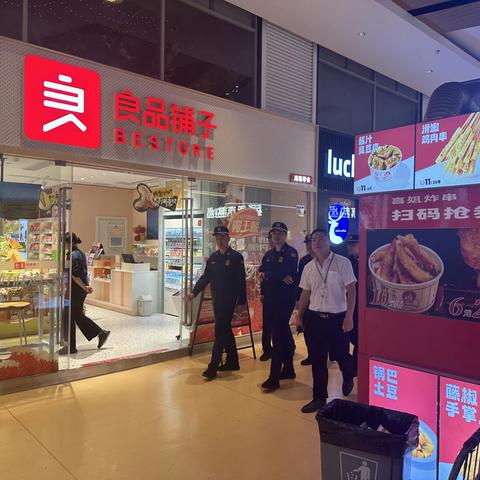 “岁末年初保平安”——燕罗消防救援所所长陈炼斌带队开展消防夜查行动