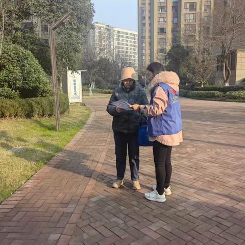 【西安市未央区徐家湾街道凤凰城社区】开展“垃圾分类新气象，绿色生活入人心”垃圾分类宣传活动