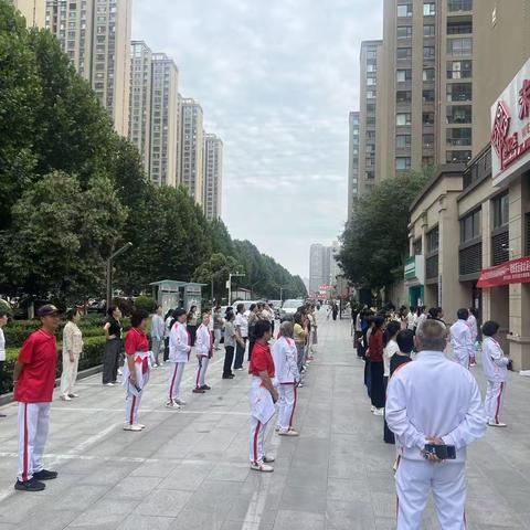 银龄行动・健康新运动--经络棒操公益培训走进凤凰城社区