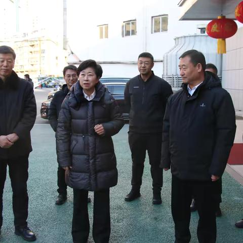 市总工会开展2025年“两节”送温暖慰问活动