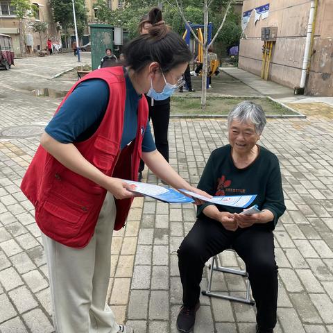 金明池街道宏康社区开展《反有组织犯罪法》宣传活动