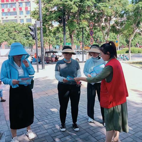 金明池街道宏康社区开展《反有组织犯罪法》宣传