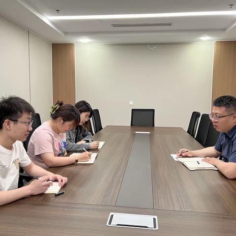 团区委召开迎接国家卫生城市复审工作动员大会