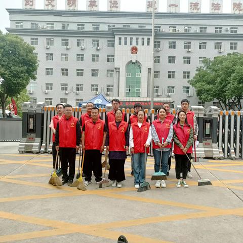灵宝市人民法院开展“志愿先行 共建文明”志愿服务活动