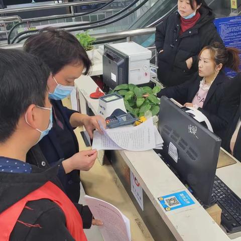 水巷社区开展进企业消防安全检查和责任状签署宣传活动