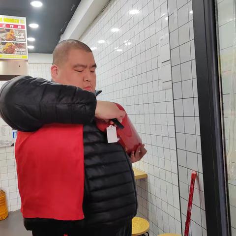 【后洲街道】紧绷安全这个弦-水巷社区开展年前消防安全隐患排查活动