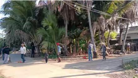 木棠镇二图村委会土地方上村进行开展农村人居环境整治工