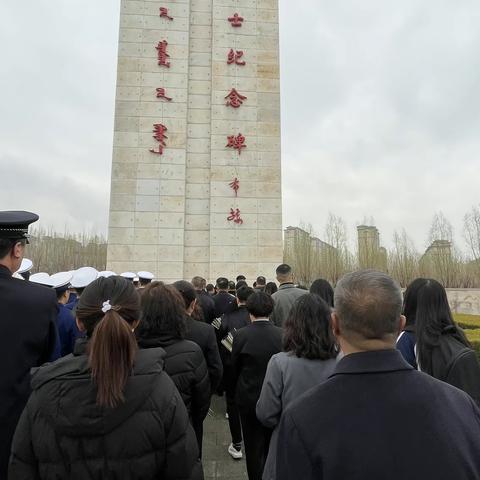 融茂社区开展崇英烈  重温红色足迹“忆先烈，祭忠魂”清明节烈士陵园扫墓活动