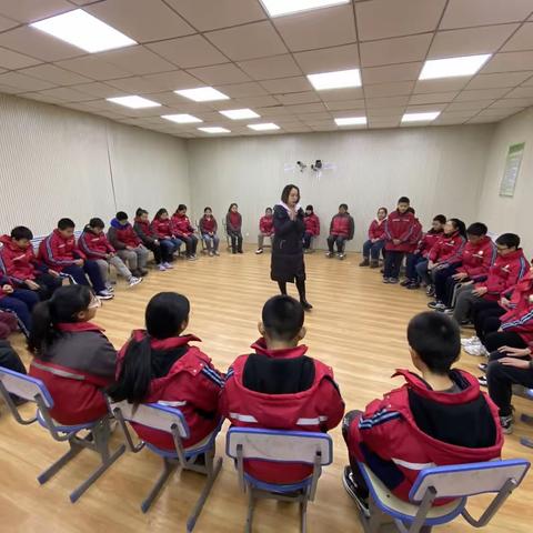 《逆风飞扬，直面挫折》心理团辅活动纪实