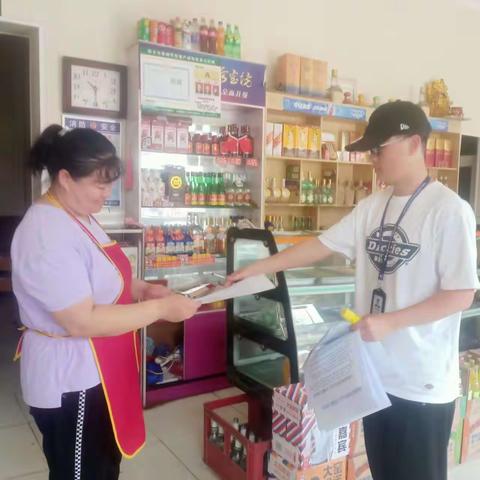 卫辉市市场监督管理局深入开展餐饮从业人员佩戴口罩行动