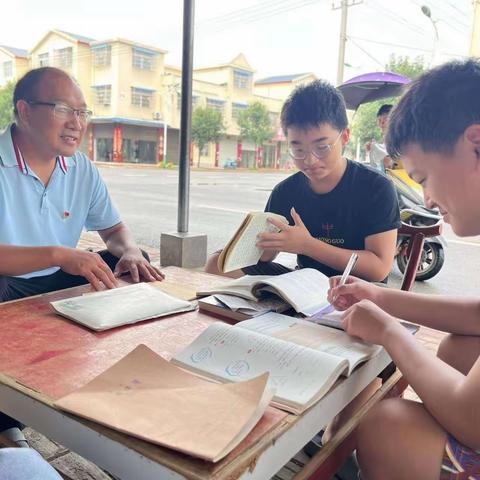 悠悠家访路，浓浓家校情——王店镇中心小学“万名教师大家访”活动纪实