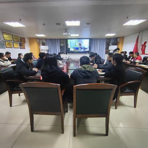 海垦猪业公司组织观看《利剑护航自贸港Ⅱ》第二集《聚焦海垦反腐》专题片