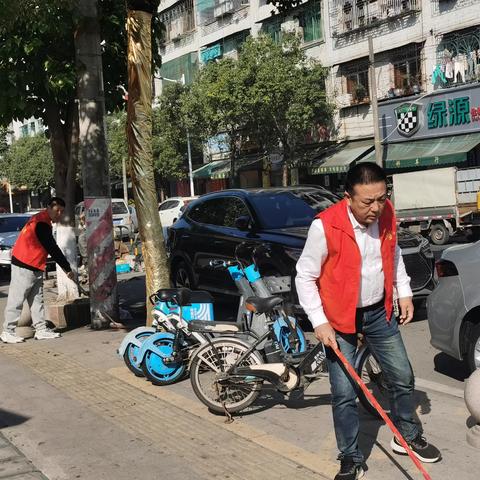 五仙社区开展周末环境卫生整治志愿服务活动