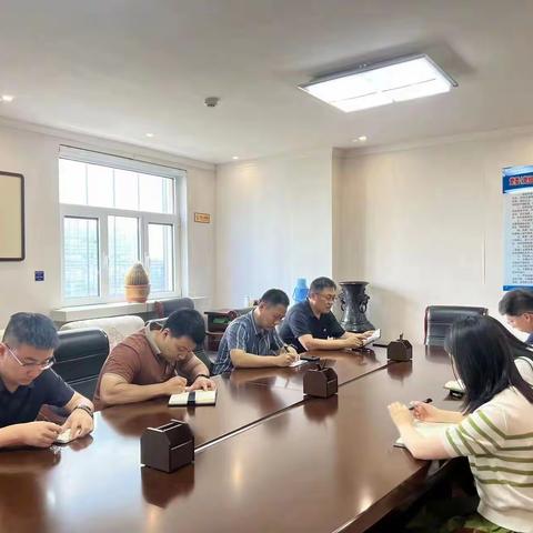 市财政局组织开展“党支部书记讲党课”主题党日活动